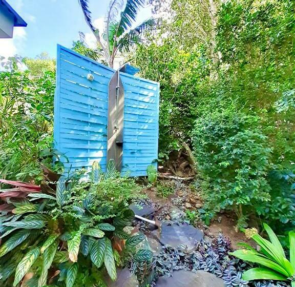 Majatalo Le Surf Lodge, Chambre Avec Vue Mer Dans Un écrin De Verdure