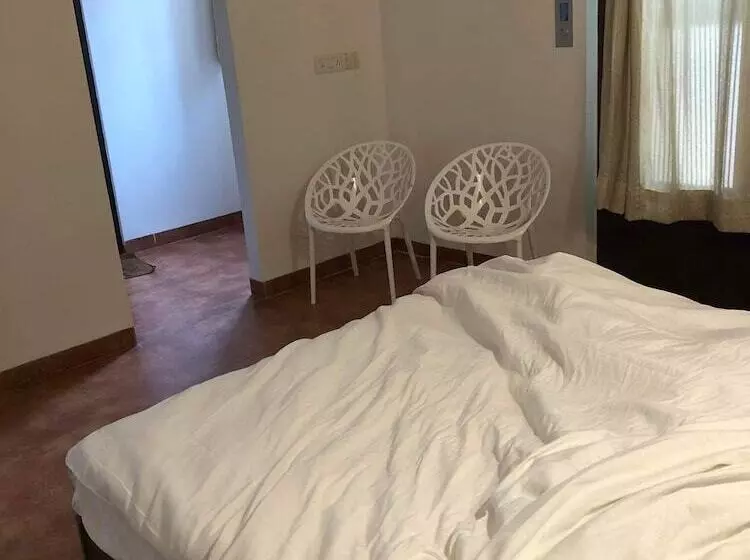 Water Villa With Feild View