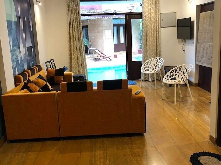 Water Villa With Feild View