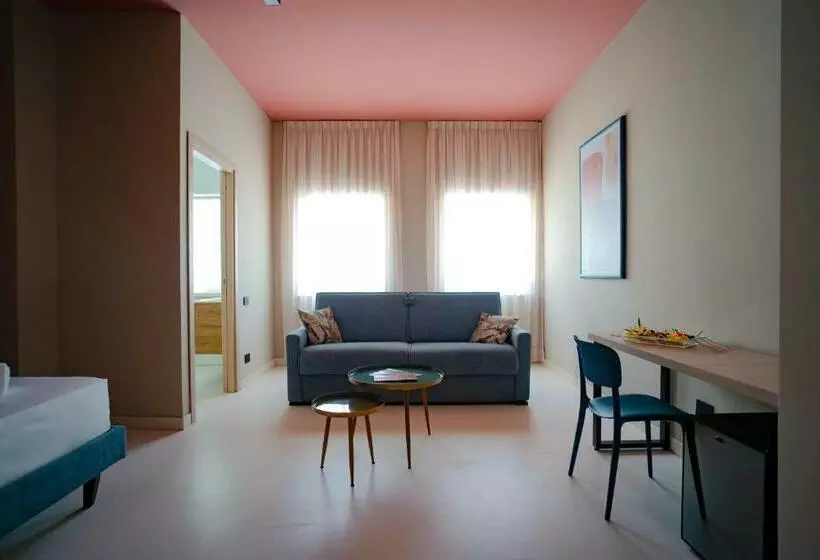 ベッドアンドブレックファースト La Maison   Boutique Rooms