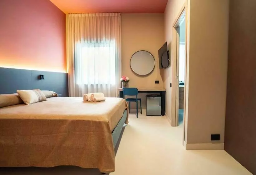 ベッドアンドブレックファースト La Maison   Boutique Rooms