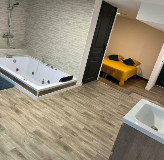 Hotel Magnifique Loft 35m2 Jacuzzi Rvb Night 1
