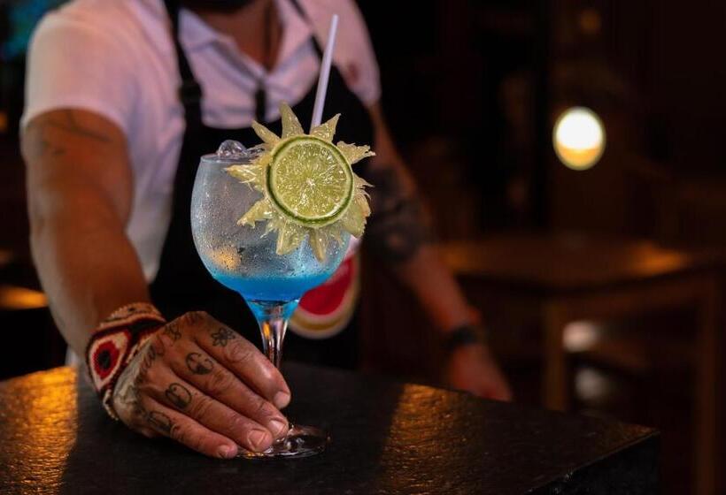 هتل Mandala Beach