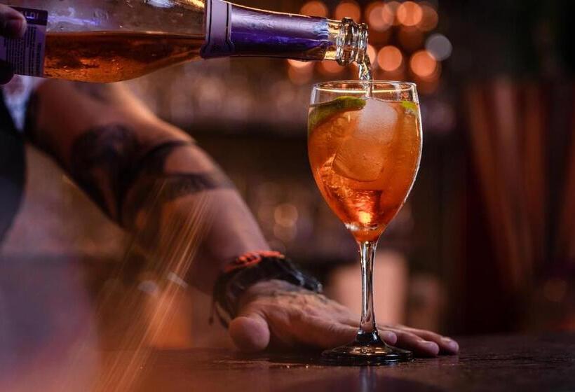 هتل Mandala Beach