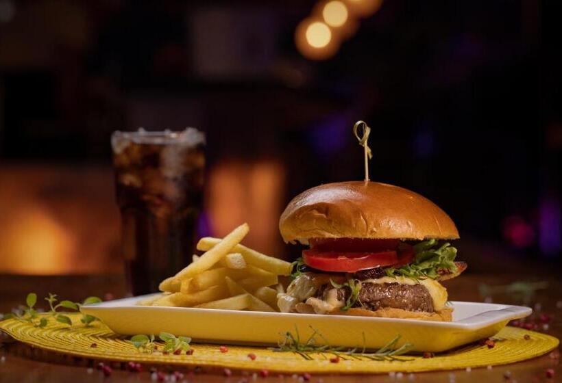 هتل Mandala Beach