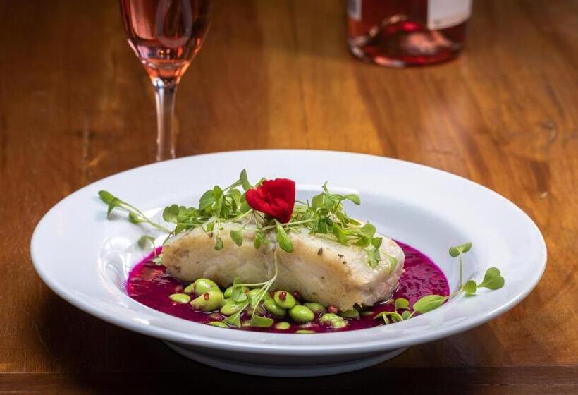 هتل Mandala Beach