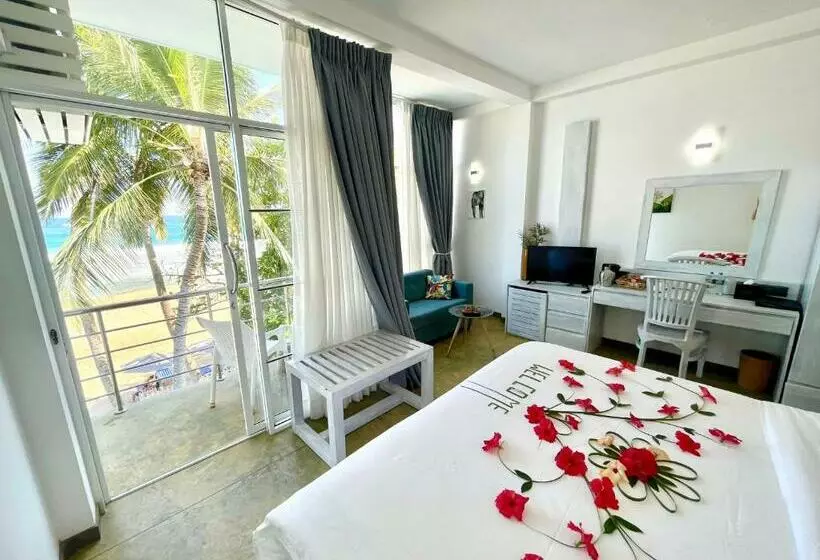Smeralda Beach Hotel Dikwella
