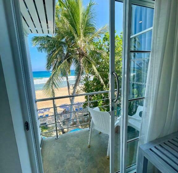 Smeralda Beach Hotel Dikwella