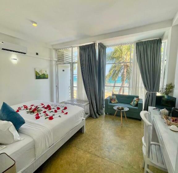 Smeralda Beach Hotel Dikwella