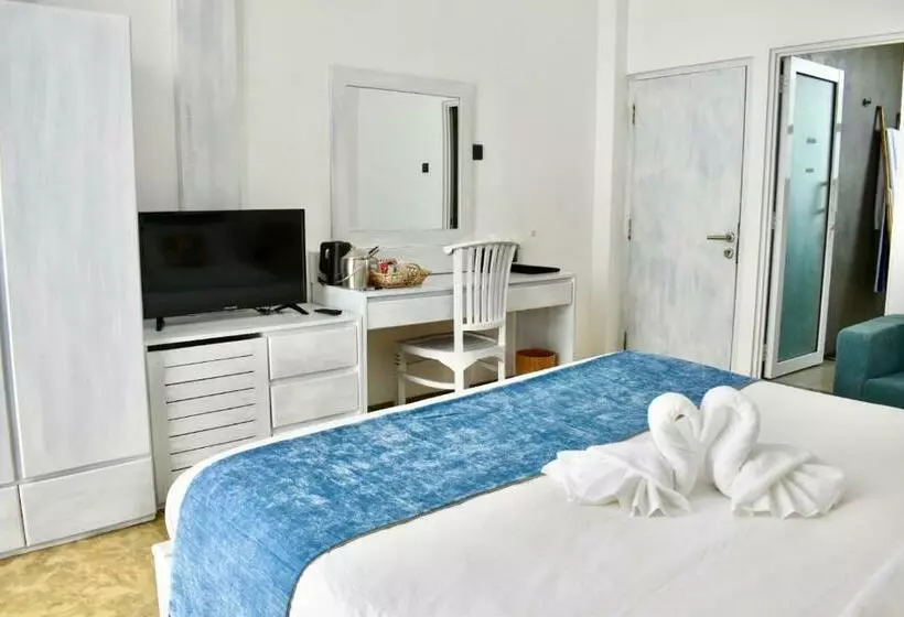 Smeralda Beach Hotel Dikwella