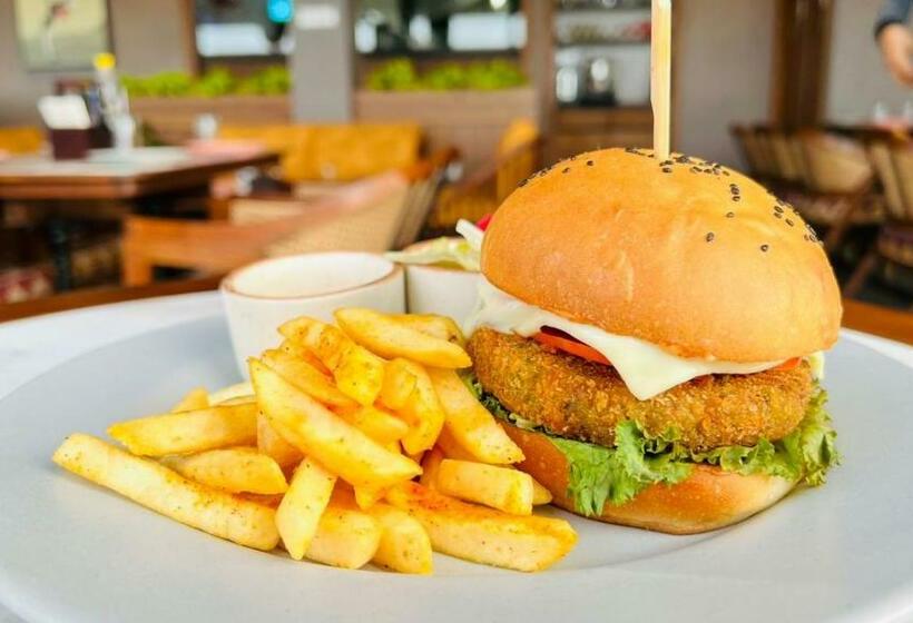 Отель The Convoy