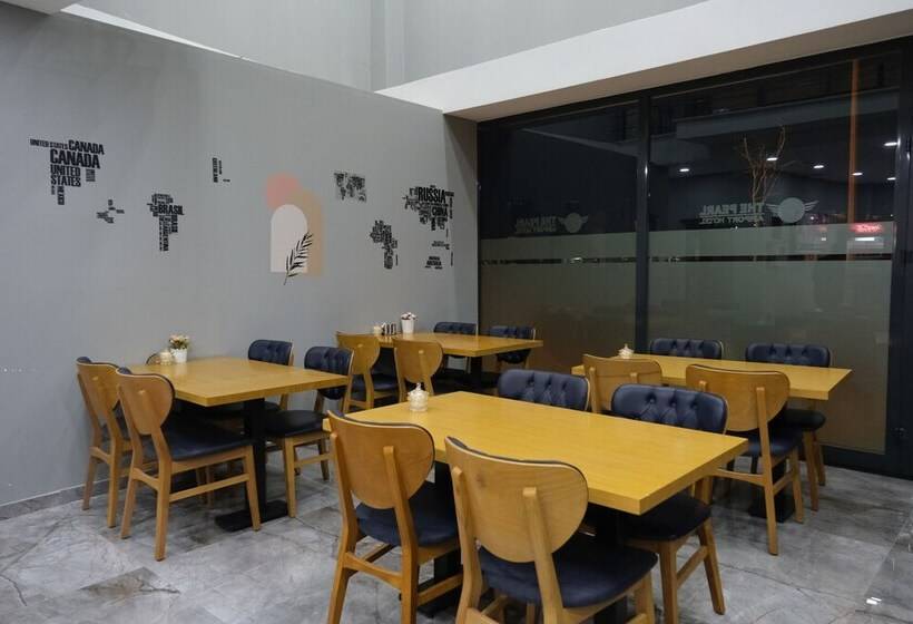 בית מלון כפרי The Pearl Airport