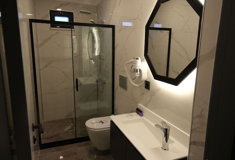 בית מלון כפרי The Pearl Airport