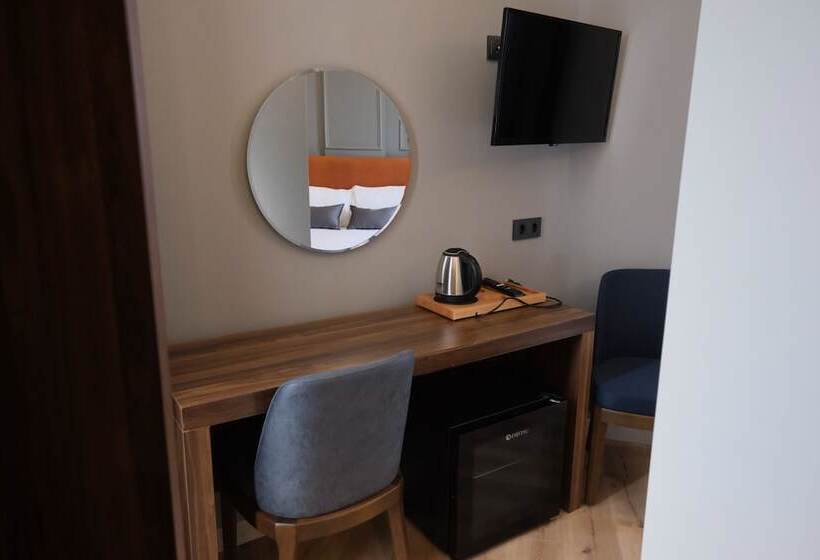 בית מלון כפרי The Pearl Airport