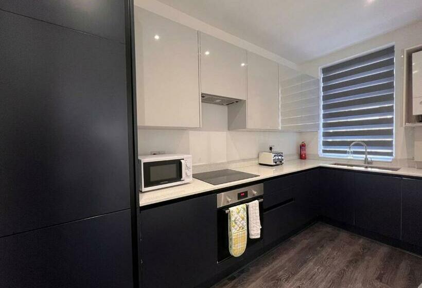 Star London Finchley Road 3 Bed Oasis With Garden