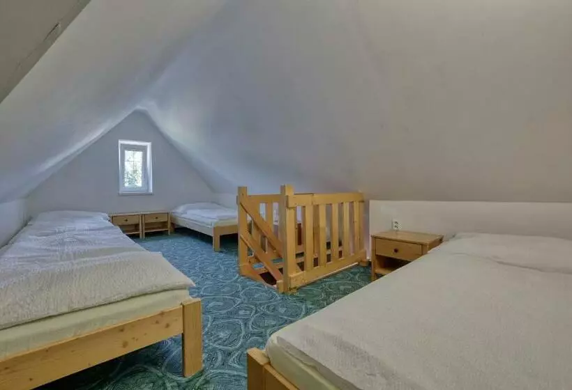 Majatalo Ramzovka   Bývalý Penzion Anna