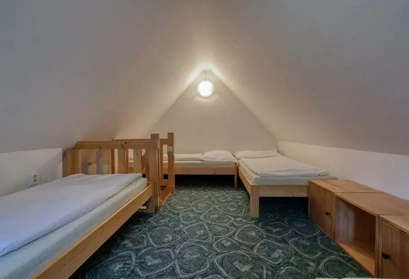 Majatalo Ramzovka   Bývalý Penzion Anna