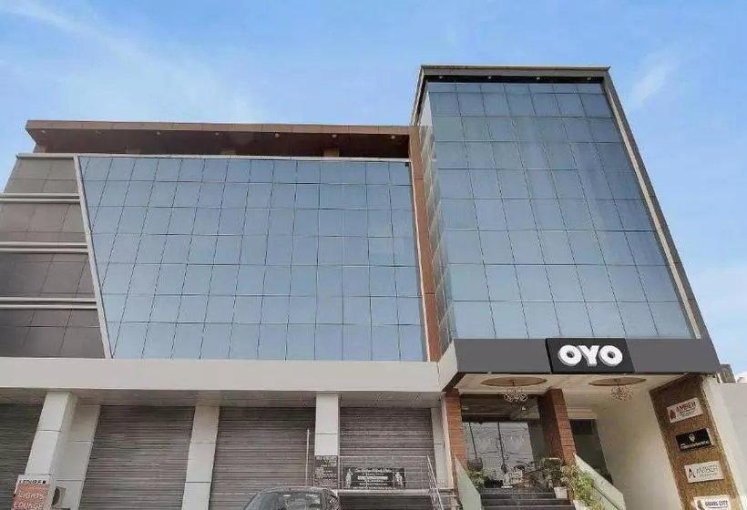 ホテル Super Collection O Bareilly Near Satellite Bus Stand Formerly Amber Heights