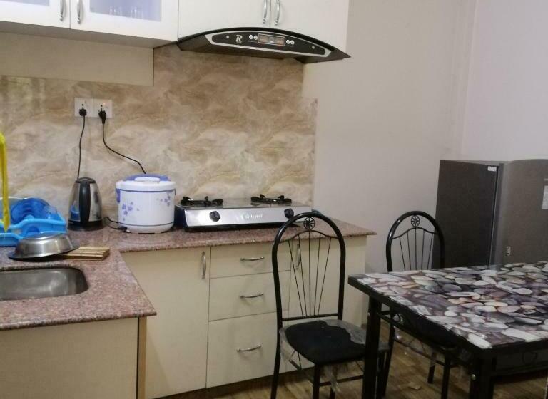 تختخواب و صبحانه A Newa Home