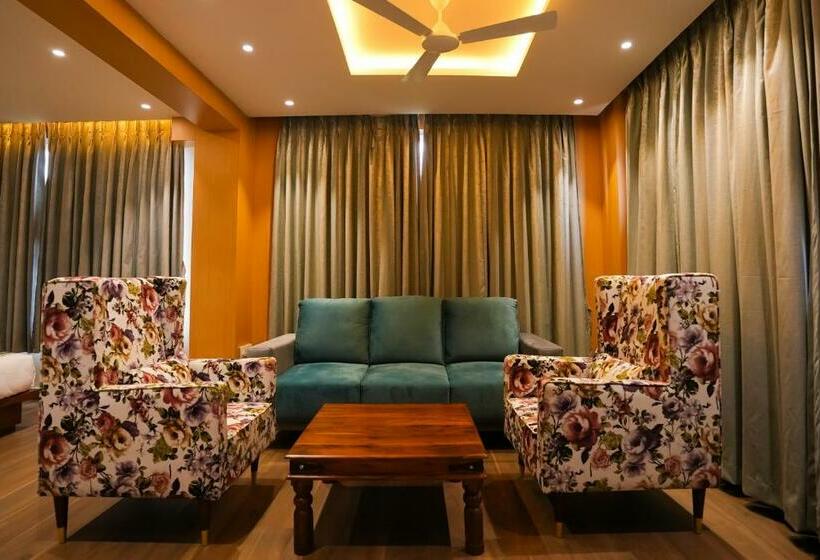 هتل Eden Park Boutique