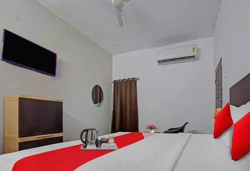 ホテル O Sai Krishna Residency