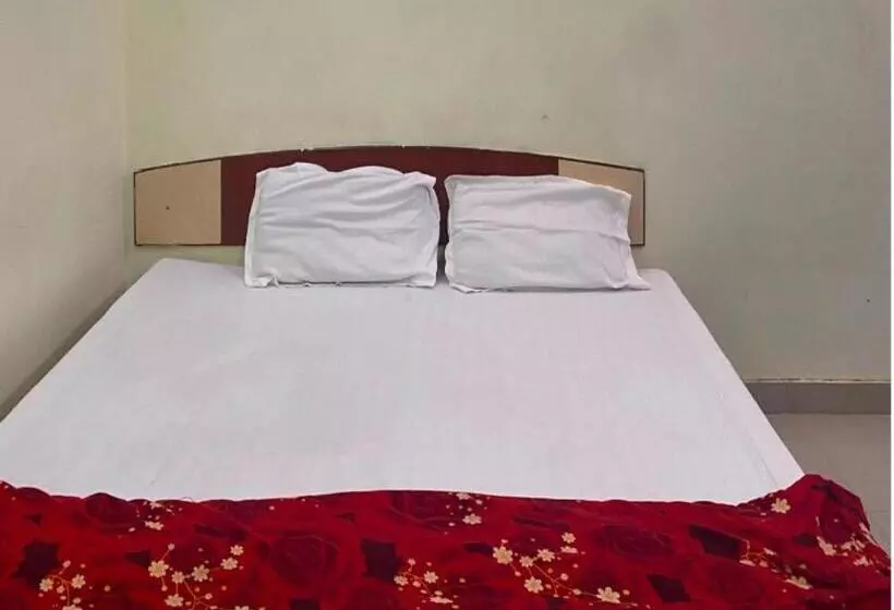 Hotelli Spot On 91421  Shree Ji