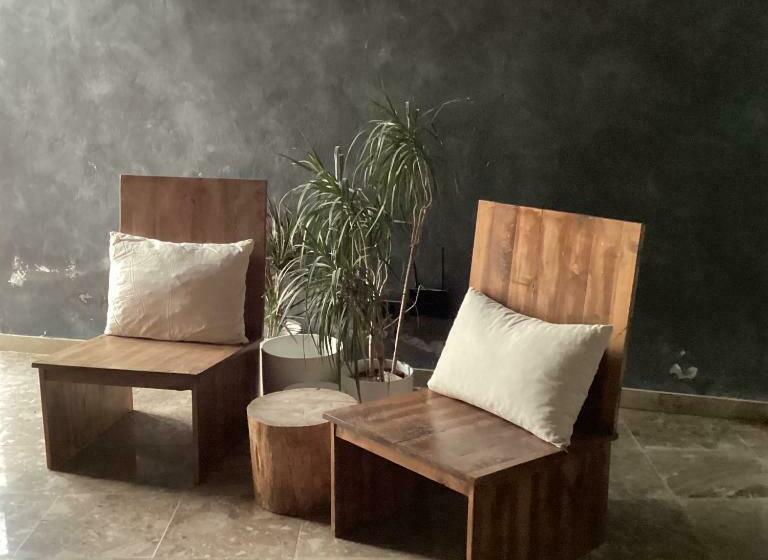 پانسیون Hostel Bobby