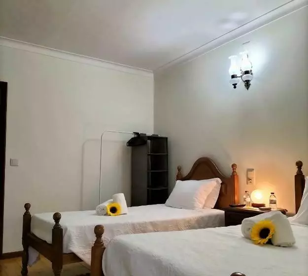 ベッドアンドブレックファースト Anoitecer Itinerante Al   Antiga Residencial O Garfo