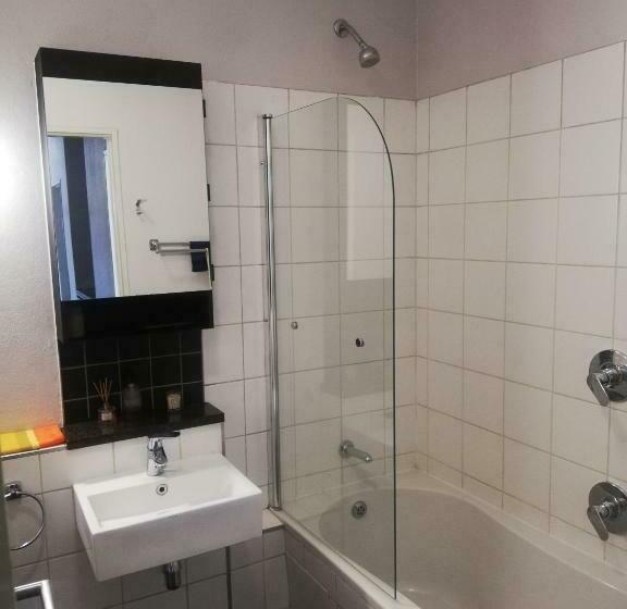 ベッドアンドブレックファースト Just A Room