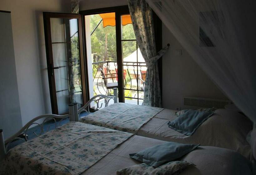 Bed and Breakfast Comfy Apart W Shared Pool Near Kusadasi In Selcuk