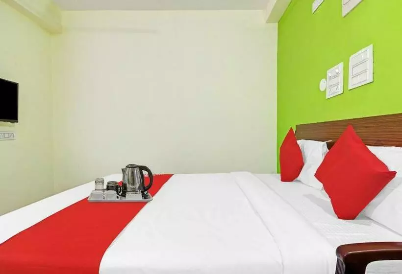 Super Hotel O Dk Reddy Square