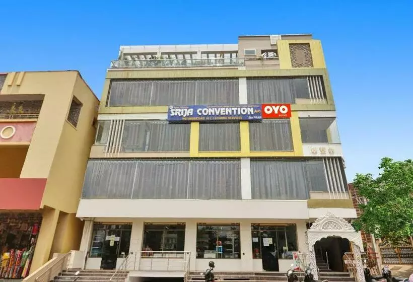 Super Hotel O Dk Reddy Square