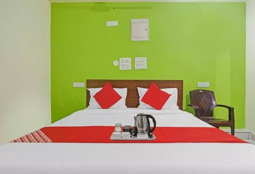 Super Hotel O Dk Reddy Square