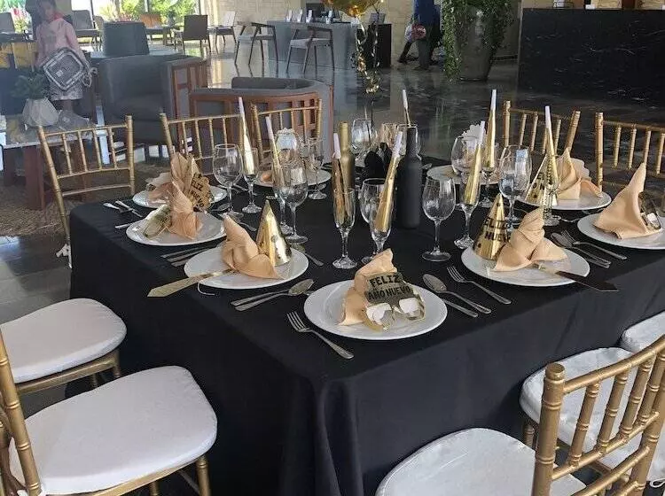 ホテル Viaggio Resort Mazatlan