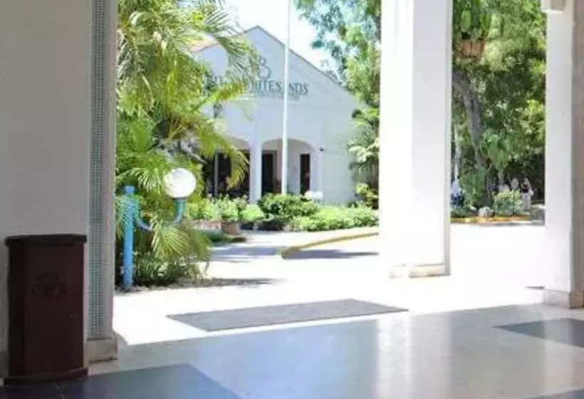 پانسیون Sarova Whitesands Beach Resort Spa 1