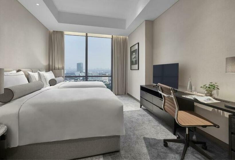 25hours Hotel Jakarta The Oddbird