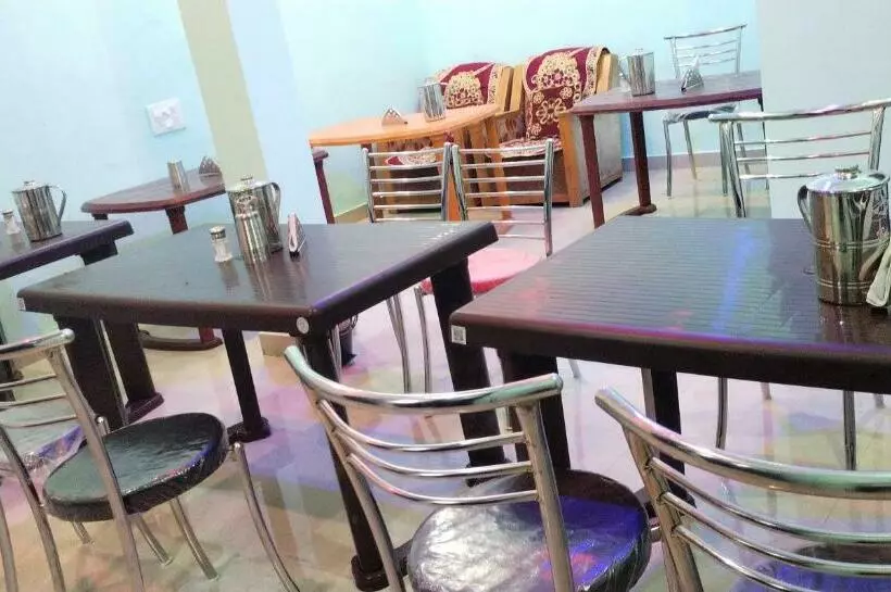 Kc Hotel & Restaurant