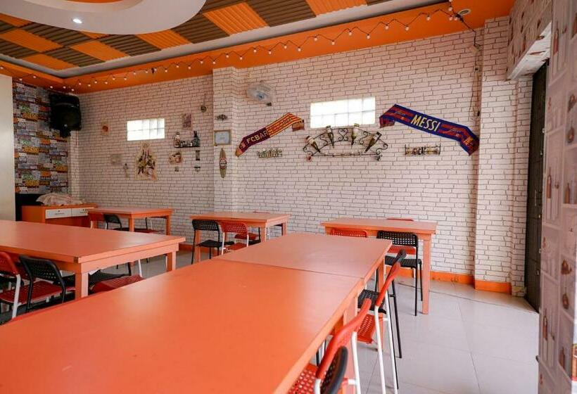 בית מלון כפרי Reddoorz Plus @ Jalan Fl Lumban Tobing Sibolga