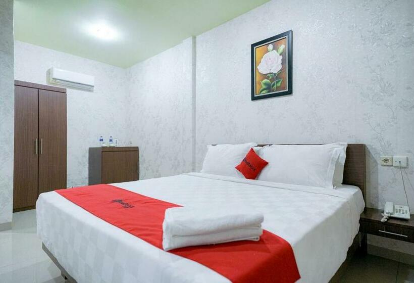 בית מלון כפרי Reddoorz Plus @ Jalan Fl Lumban Tobing Sibolga