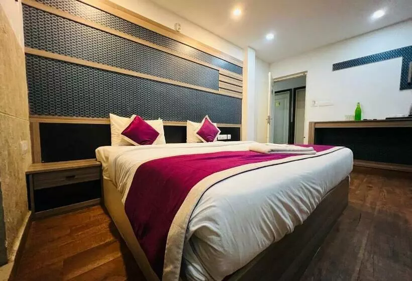Hôtel Tcs Suites