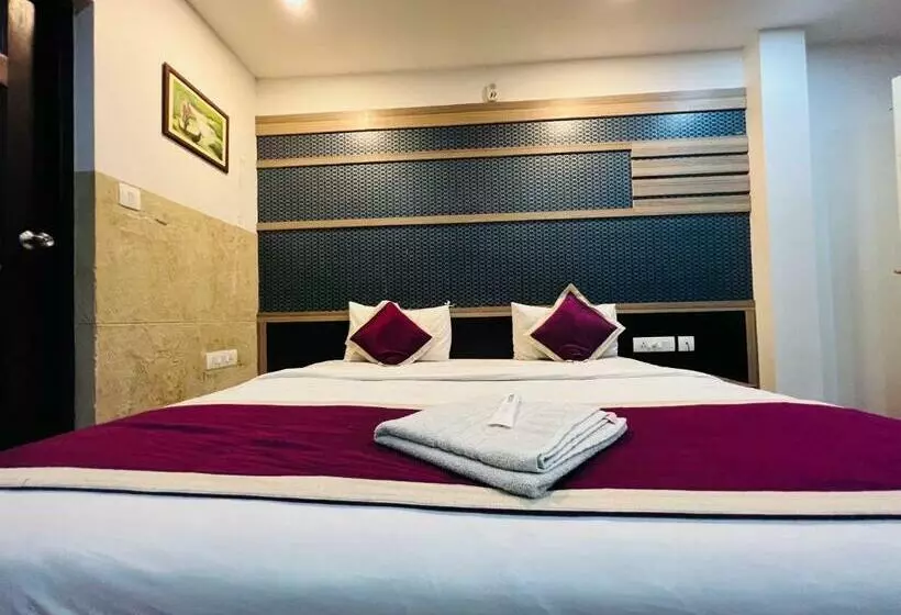Hôtel Tcs Suites
