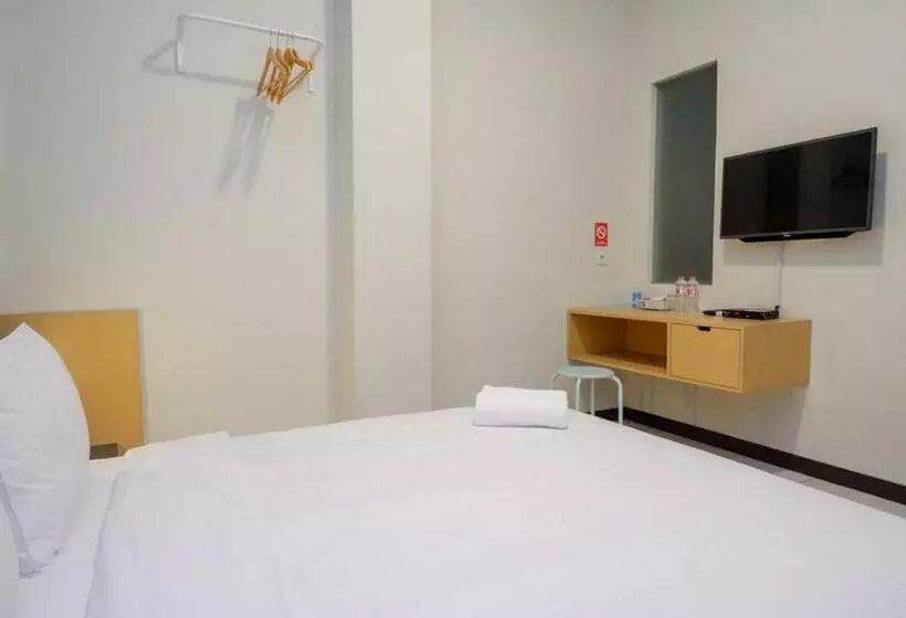 Sans Hotel Good Wish Semarang