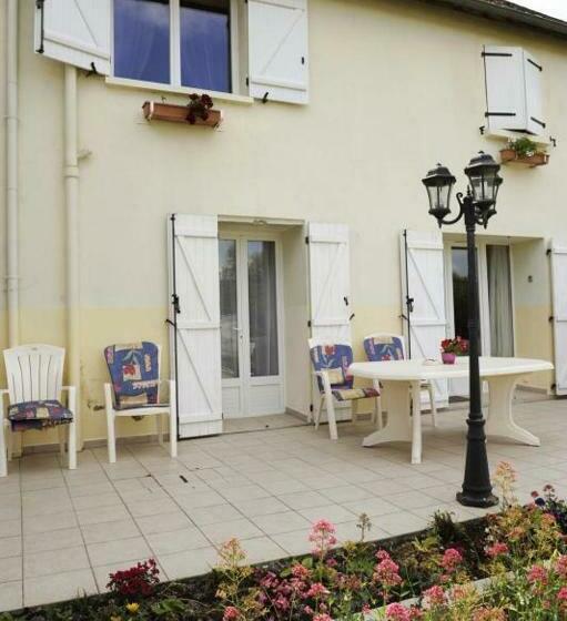 ベッドアンドブレックファースト Chambres D Hôtes De La Fontaine