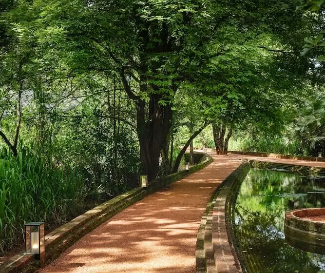 Hotelli Taru Villas Maia  Habarana