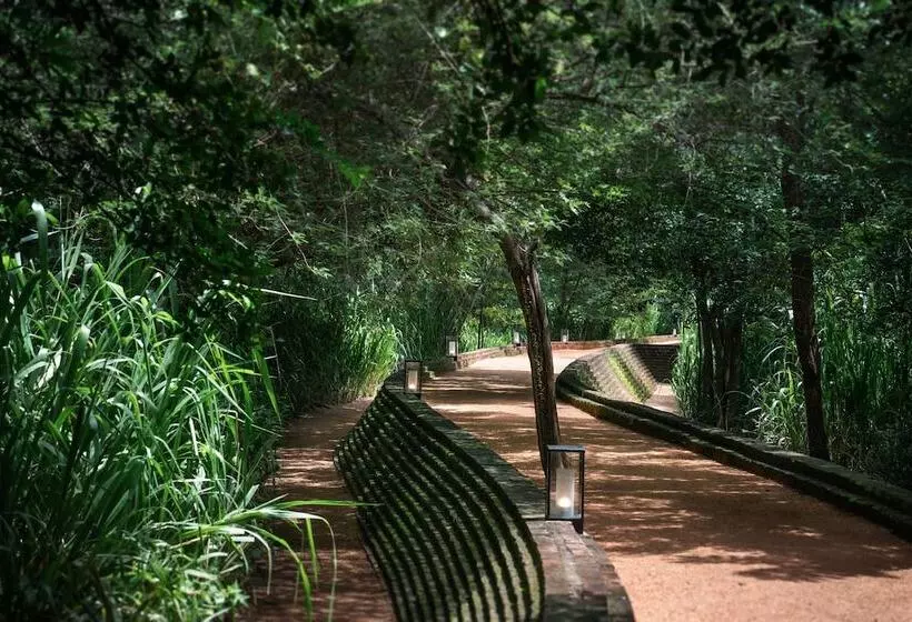 Hotelli Taru Villas Maia  Habarana