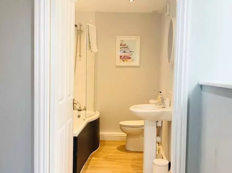 Inviting Townhouse In Bedlington