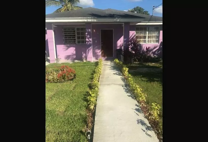 پانسیون Room In Apartment   Bahamas Petapat Suite