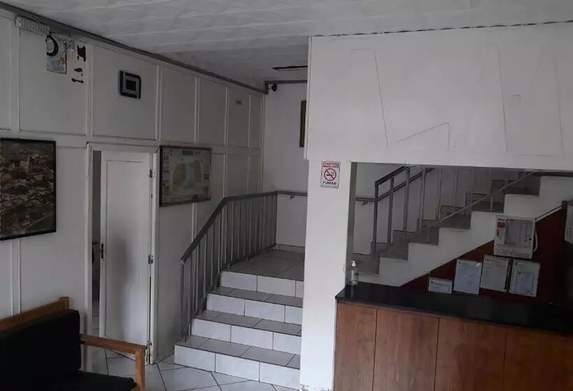 Hotelli Pinotti Ltda