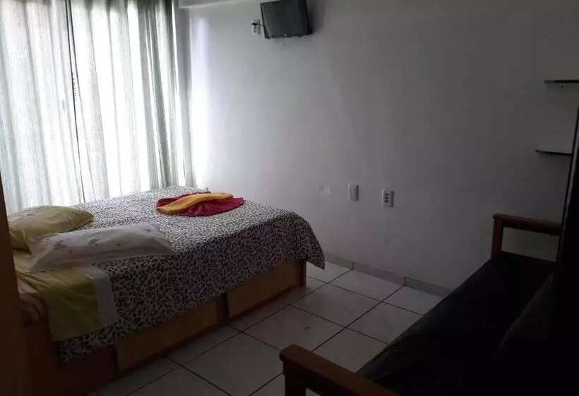 Hotelli Pinotti Ltda