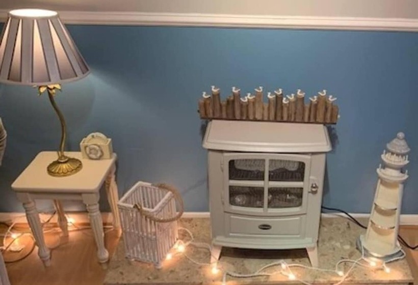 Lovely 5 Person Chalet In St Margaret S At Cliffe